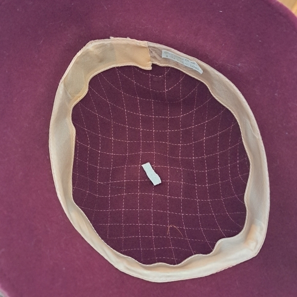 Vintage wool hat Made in England Circumference approx 21.5" Burgundy and pink - Picture 12 of 16